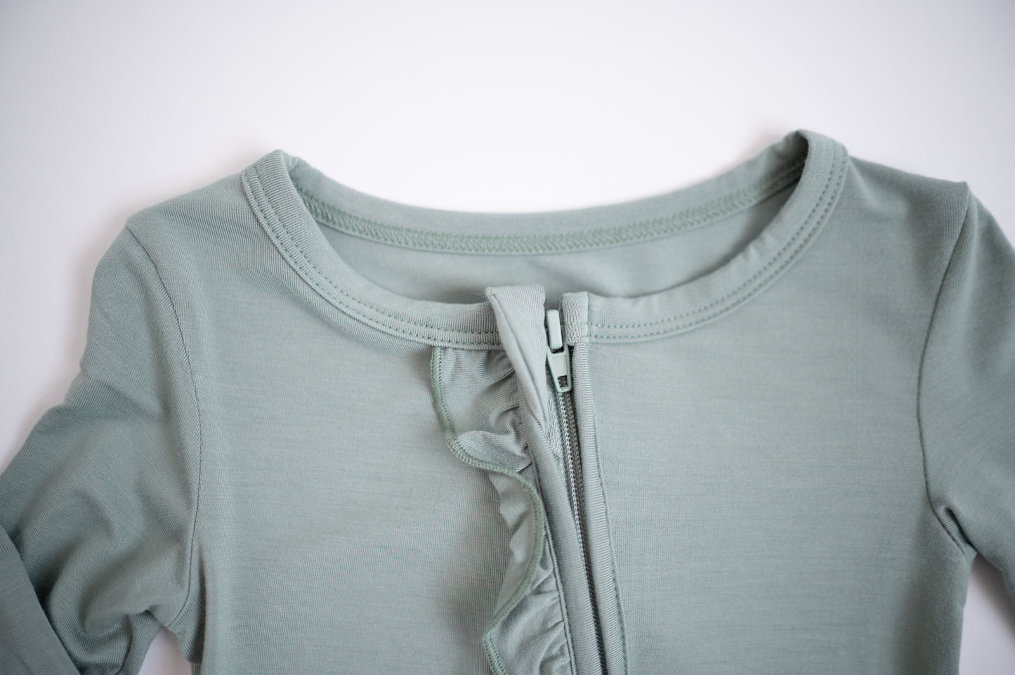 Ruffle Zip | Slate