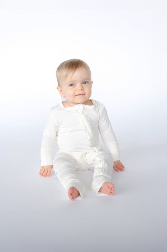 Ruffle Zip | Cloud Dancer