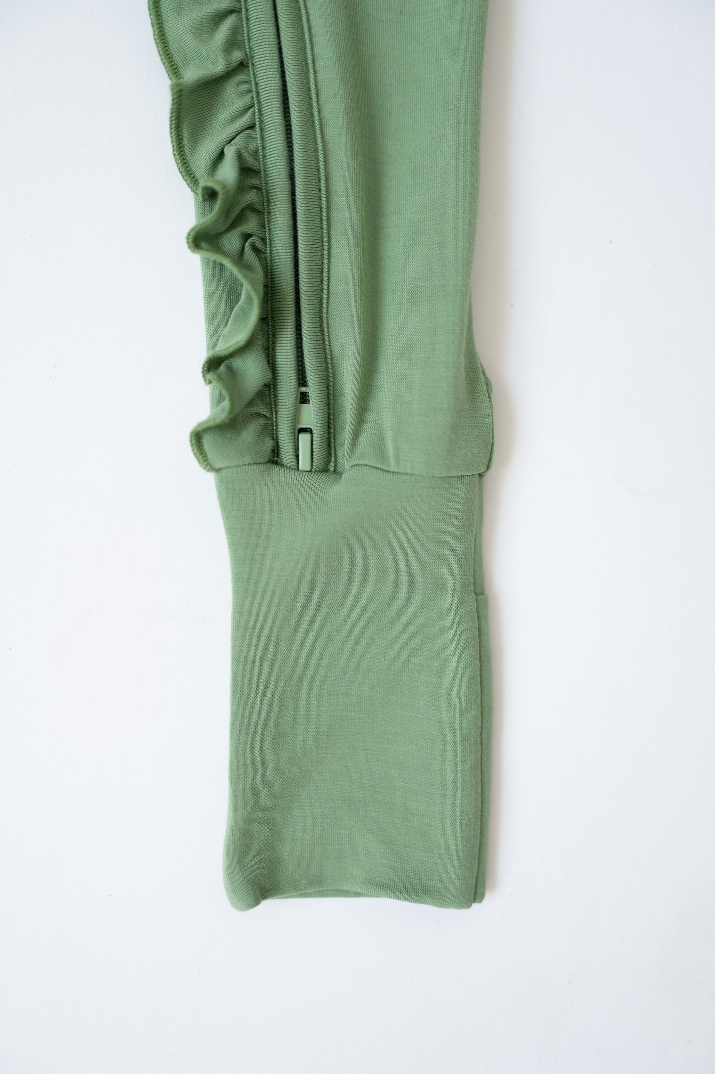 Ruffle Zip | Loden Frost