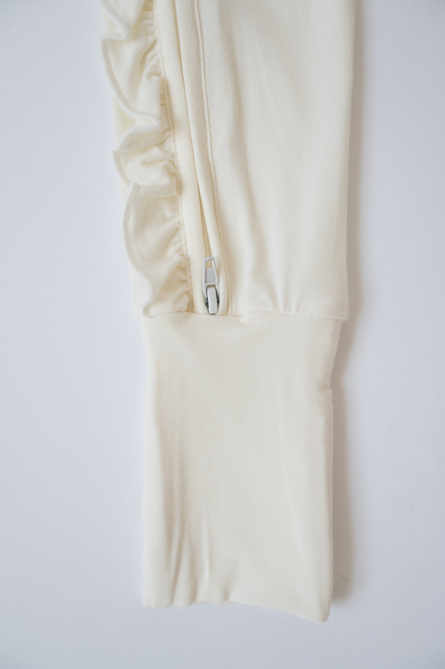 Ruffle Zip | Cloud Dancer