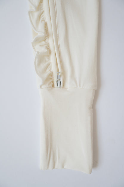 Ruffle Zip | Cloud Dancer