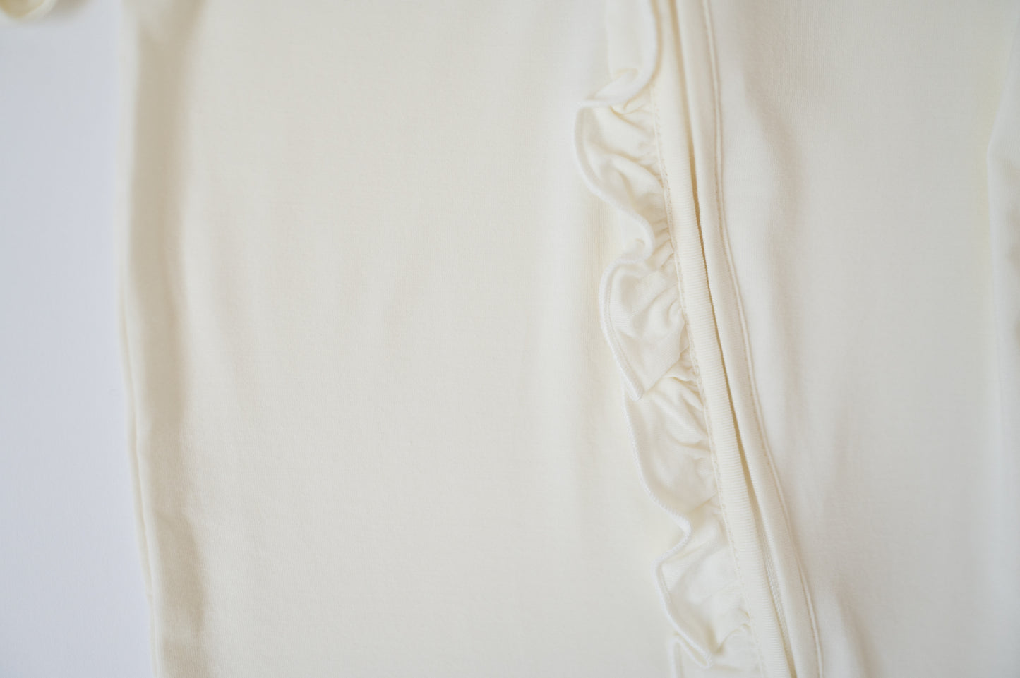 Ruffle Zip | Cloud Dancer