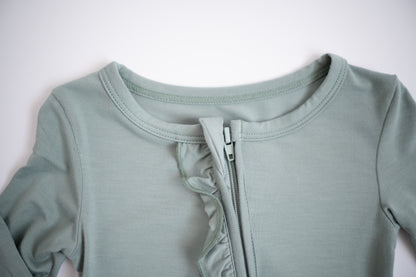 Ruffle Zip | Slate